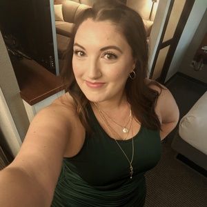 Meet your Posher, Laura